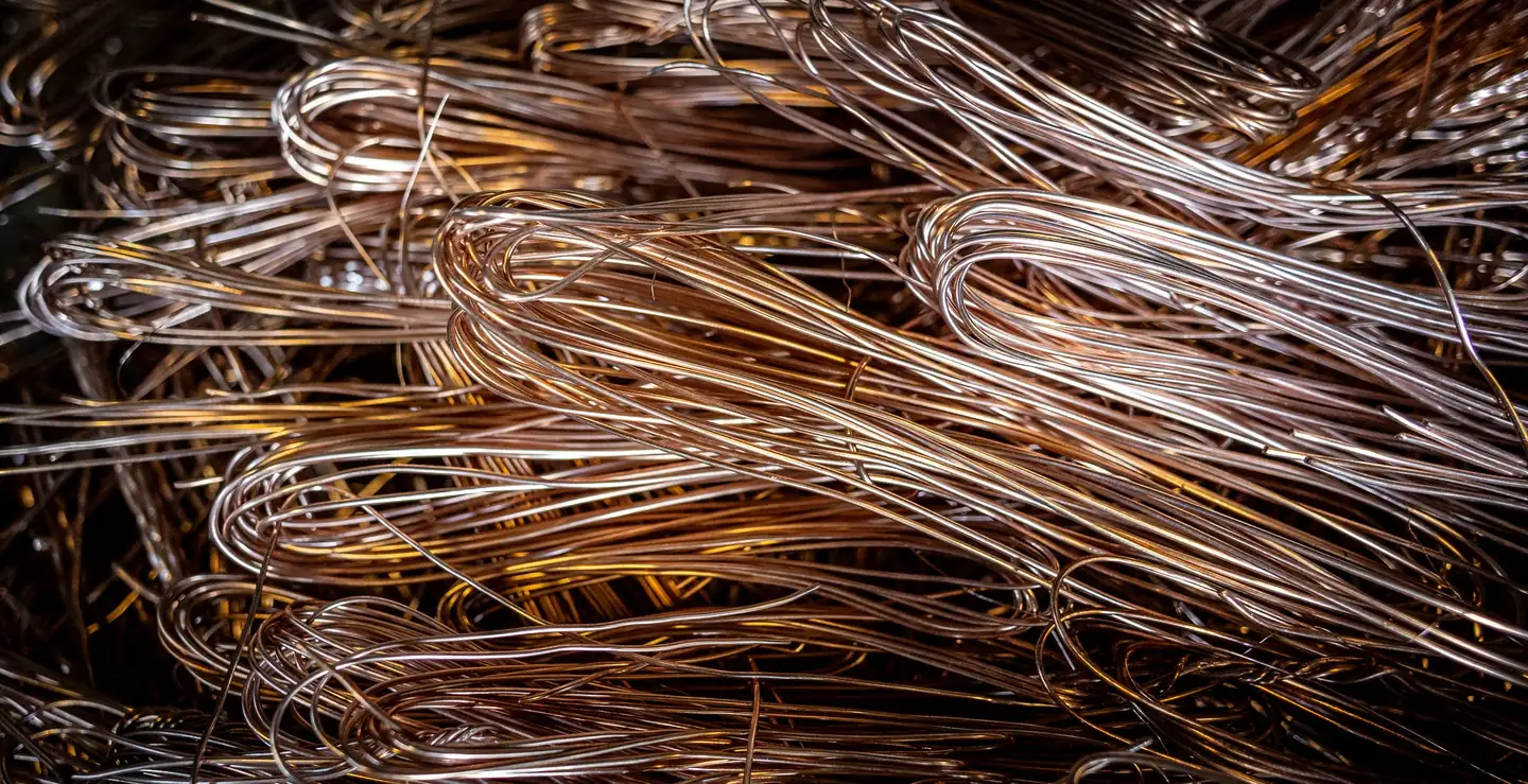 Sorting non-ferrous scrap, including copper wire, at the Székesfehérvár yard
